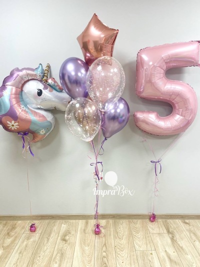 Zestaw z jednorożcem i cyfrą