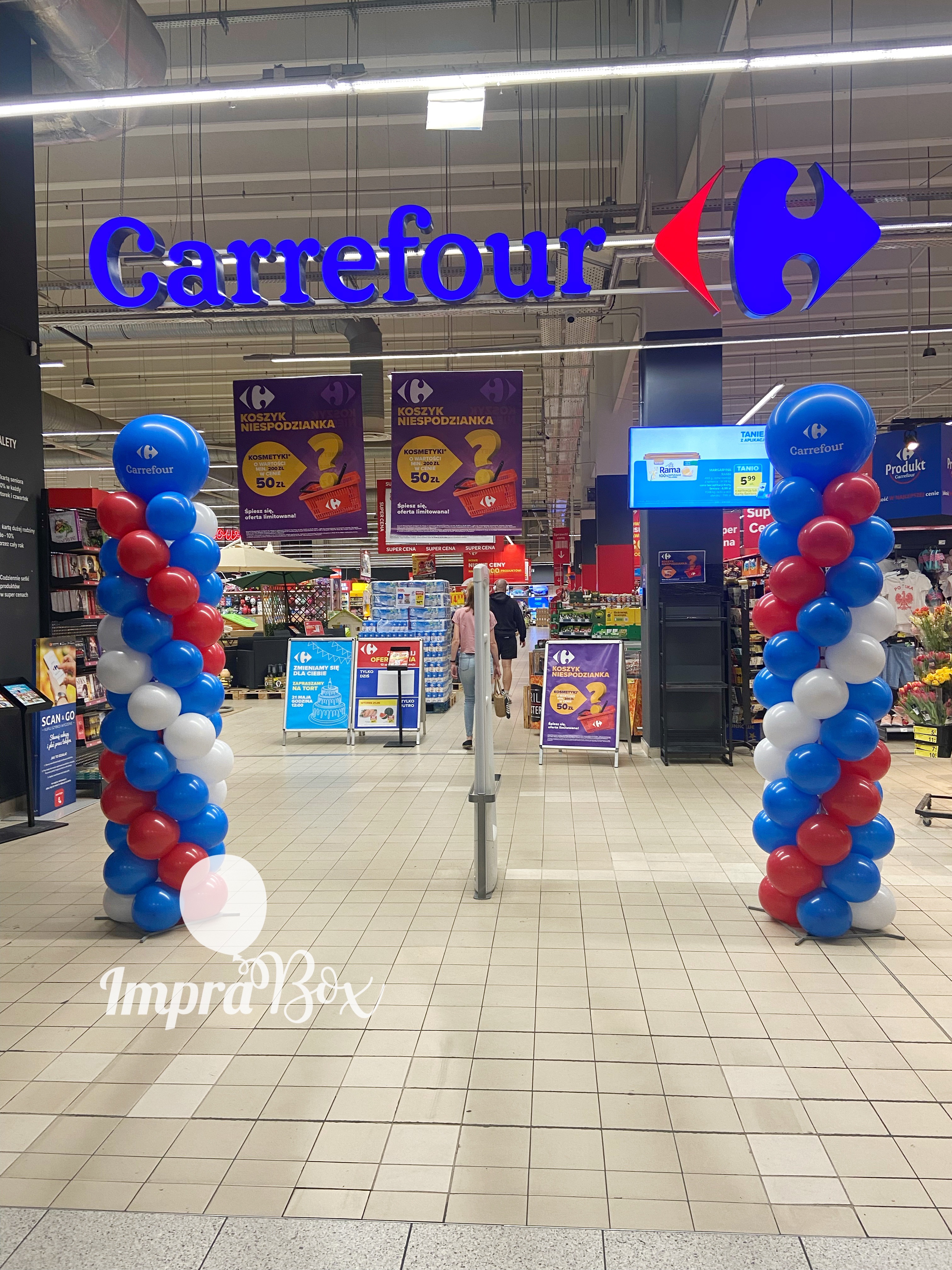 Kolumny_balonowe_z_balonem_brendowanym