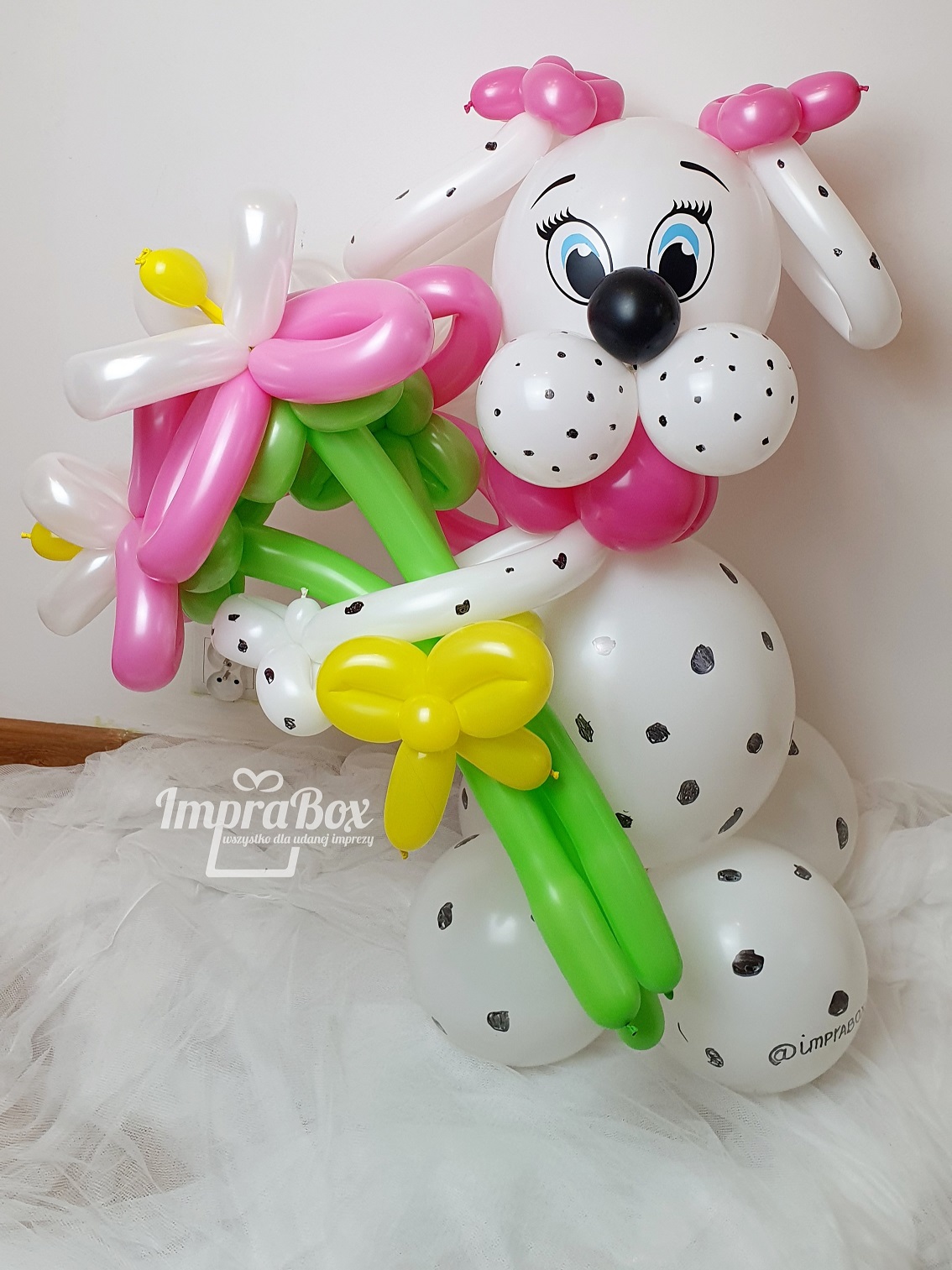 Piesek_z_bukietem_kwiatow_-_figura_balonowa